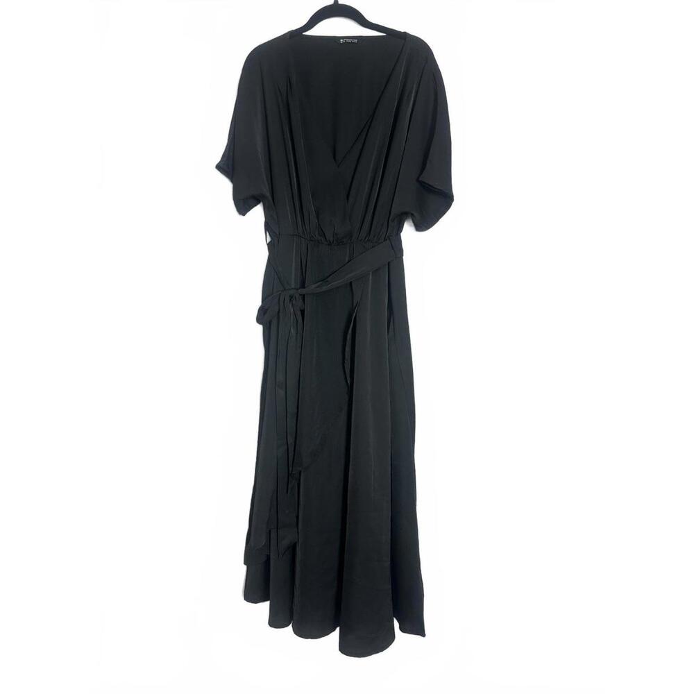 BloomChic Elegant Black Midi Dress with Belt Size 14/16